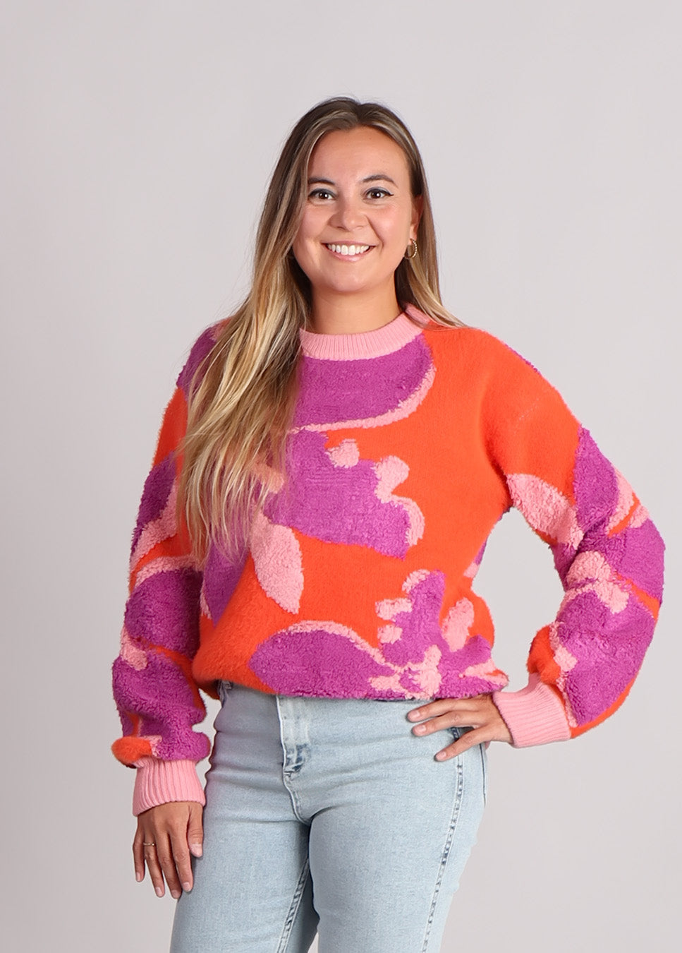 FRNCH Ayme trui print gebreid oranje voorkant model