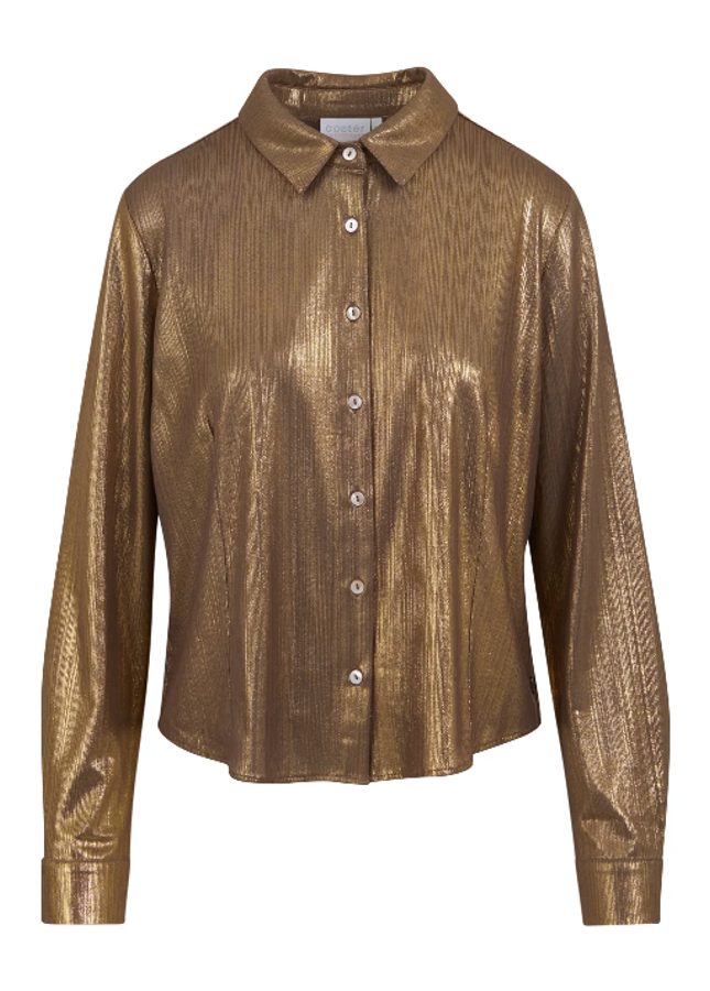 Hoe leuk is deze metallic gouden blouse van het merk Coster Copenhagen. De gouden blouse heeft een klassieke kraag. Combineer de gouden blouse op een zwarte rok voor een feestelijke outfit of combineer de blouse op een zwarte jeans voor een meer casual look. Shop de gouden blouse bij online dameskleding Boetiek Aniek.