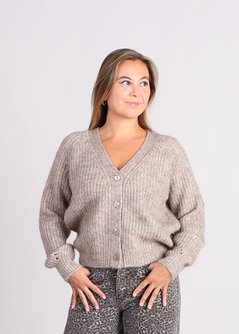 Grace & Mila Saluda gebreid vest beige voorkant model