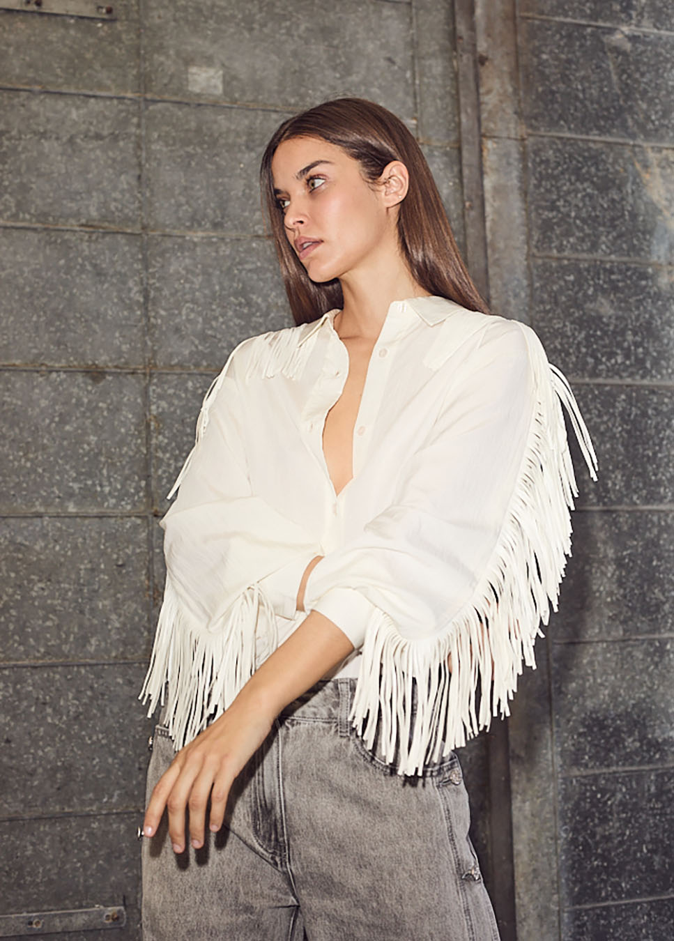 Haute L’Amitié Fringe blouse wit model