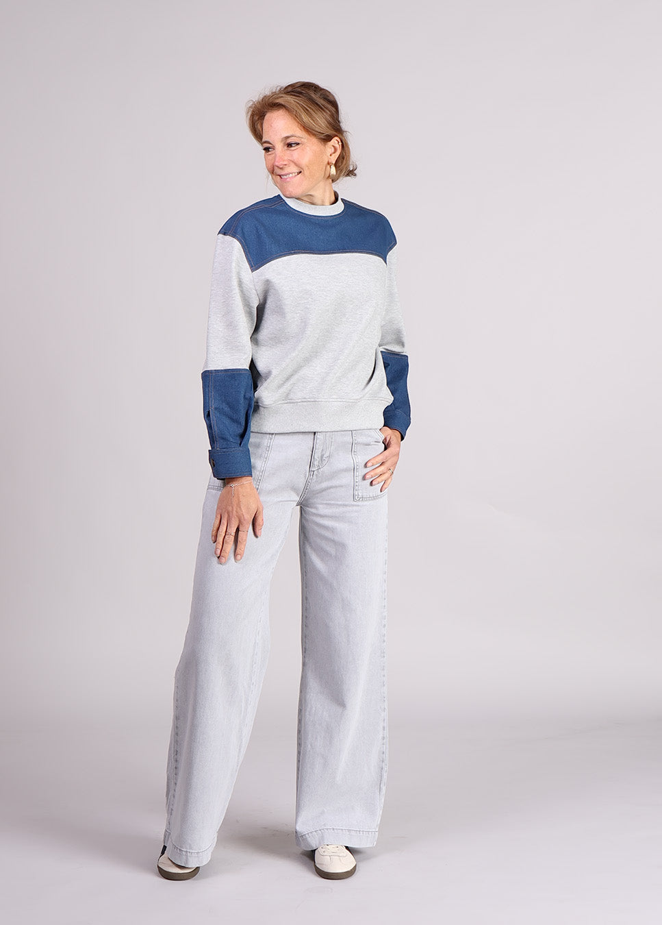 Homage mid waist palazzo jeans with big pockets grijs met grijze denim sweater