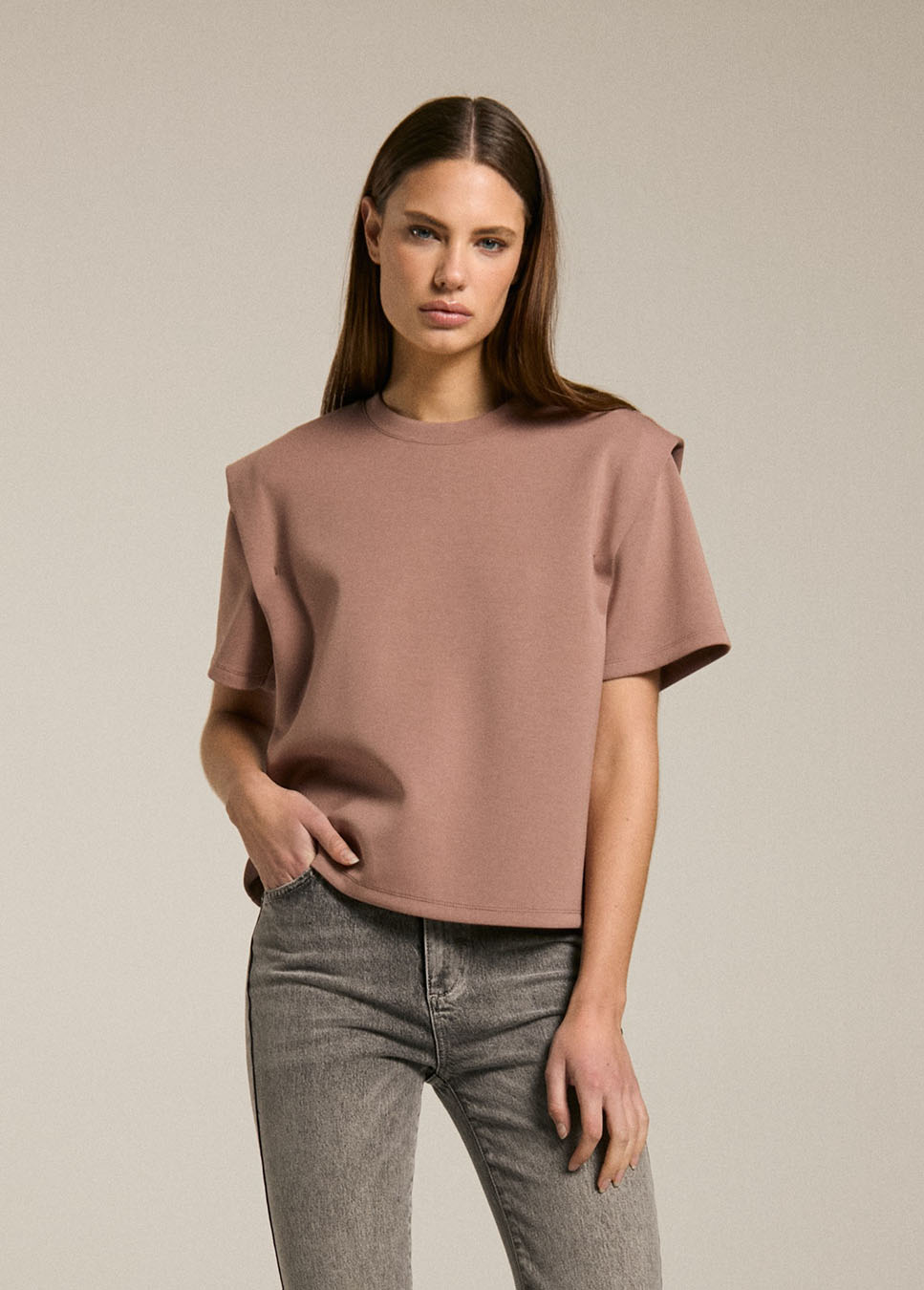 Homage top with shoulder detail roze voorkant model