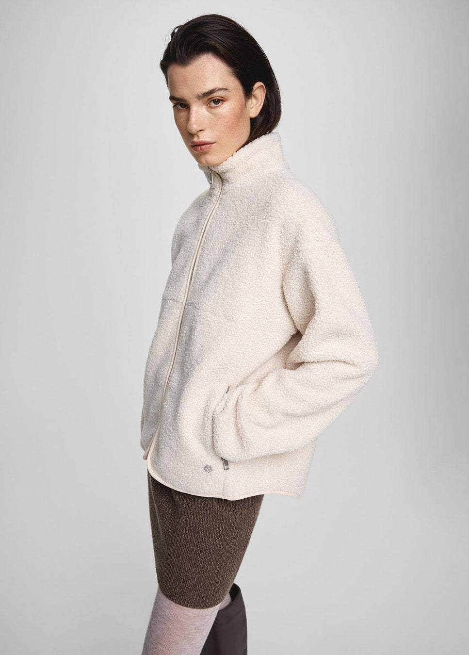 MSCH Copenhagen Letha teddy Jacket beige zijkant model