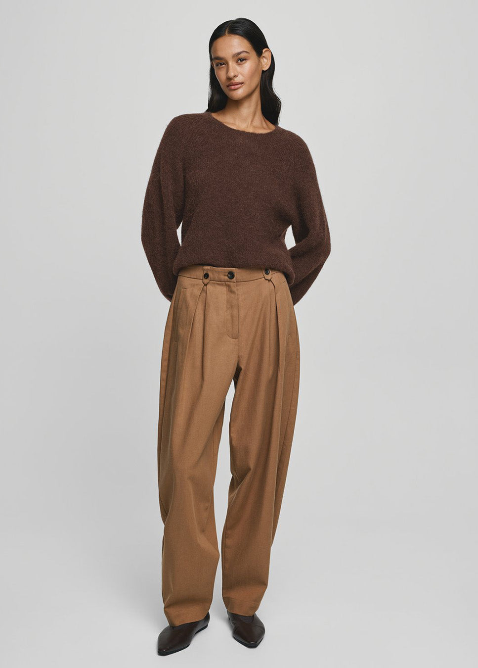 MSCH Copenhagen MSCHGweneth HW Pants beige voorkant model met donkerbruine trui