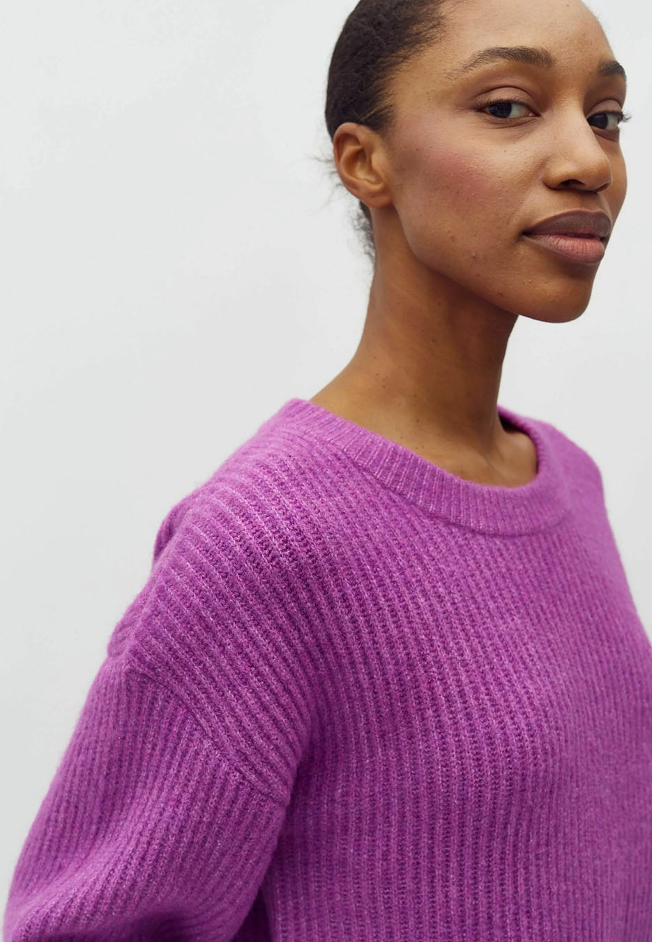 mbyM Servin-M trui gebreid wol roze detail model