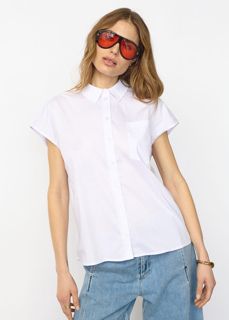 Co Couture ElaraCC Slit Back SS Shirt wit voorkant model