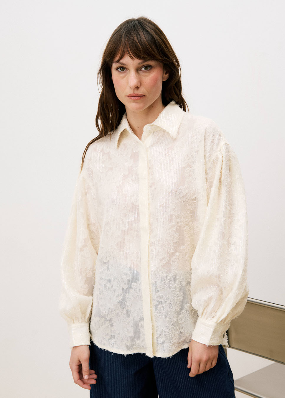 FRNCH Candi blouse met pailletten creme voorkant model