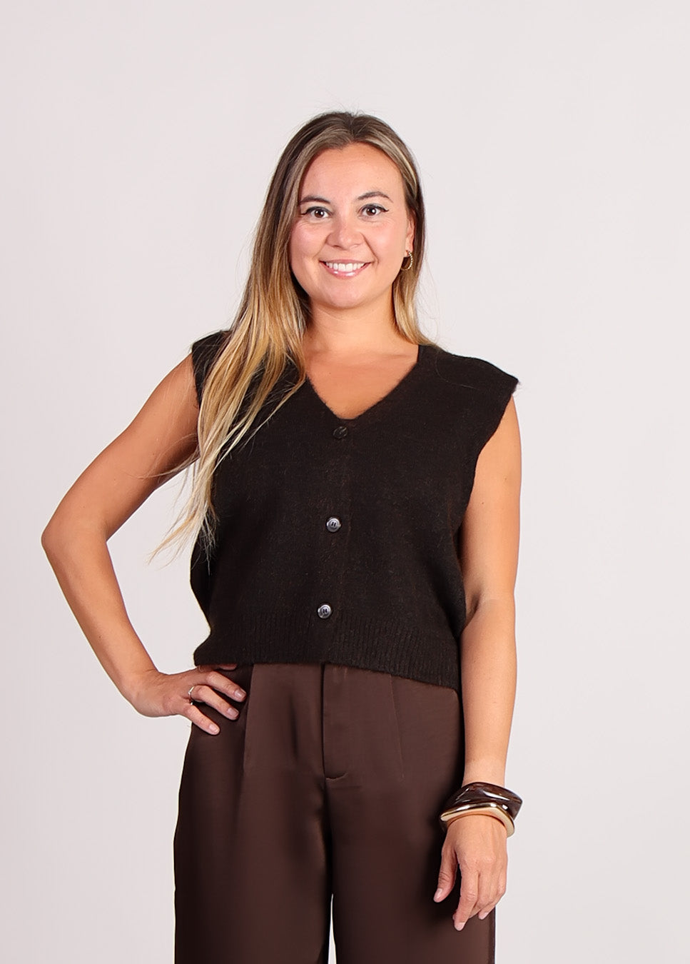 Grace & Mila Santa gilet bruin gebreid voorkant model