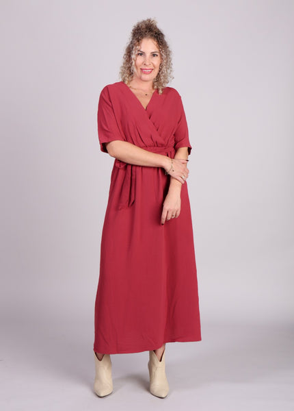 Grace Mila Naya lange jurk met v-hals en strikceintuur Rood